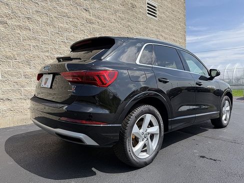 Used 2020 Audi Q3 2.0T Premium w/ Convenience Package AWD/4WD image 3