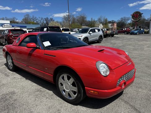 Used 2004 Ford Thunderbird RWD image 4