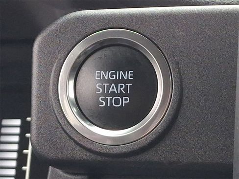 Used 2025 Toyota 4Runner SR5 image 26