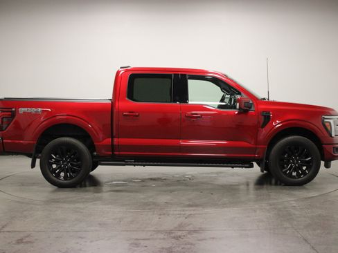 Used 2025 Ford F150 Lariat w/ Equipment Group 502A High AWD/4WD image 9