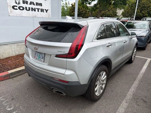 Used 2020 Cadillac XT4 Luxury FWD image 4