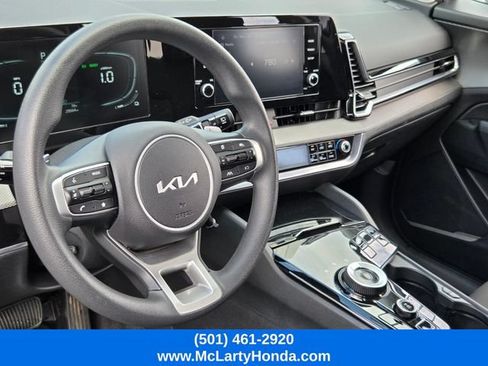 Used 2025 Kia Sportage LX AWD/4WD image 9
