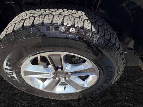 Used 2021 Jeep Wrangler Unlimited Sahara image 21