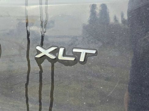 Used 2018 Ford Transit 350 XLT image 19