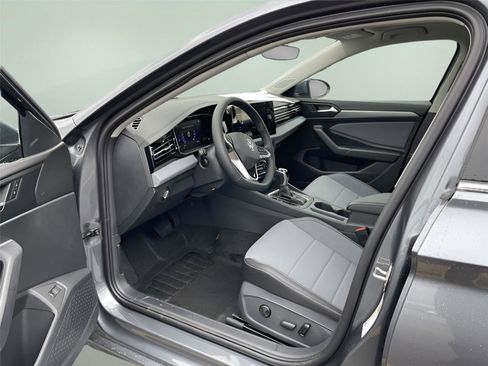 New 2025 Volkswagen Jetta SE image 11