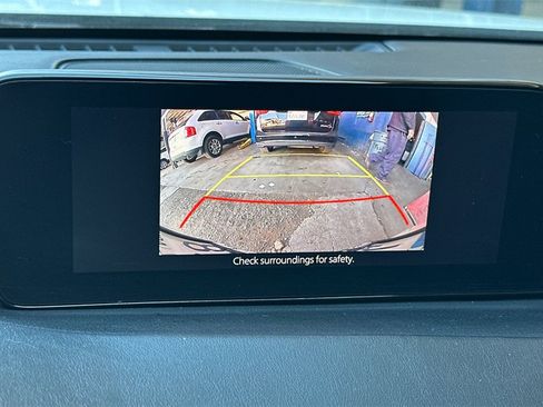 Used 2021 MAZDA MAZDA3 s image 19