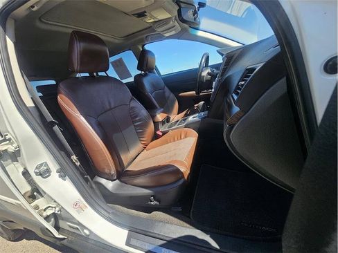 Used 2013 Subaru Outback 3.6R Limited AWD/4WD image 15