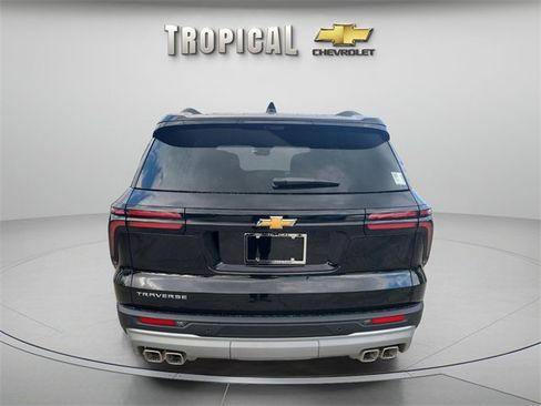 New 2026 Chevrolet Traverse LT w/ Driver Confidence Package image 4