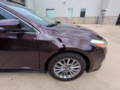 Used 2017 Toyota Avalon Limited w/ Carpet Mat Package FWD image 10