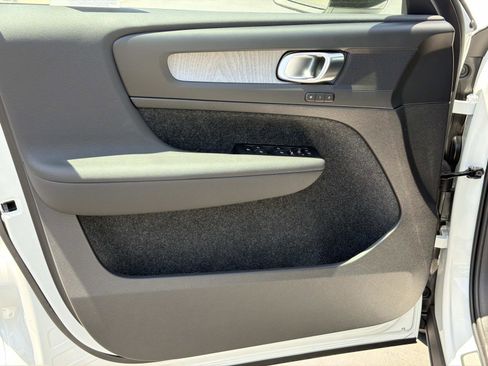 New 2026 Volvo XC40 B5 Core AWD/4WD image 11