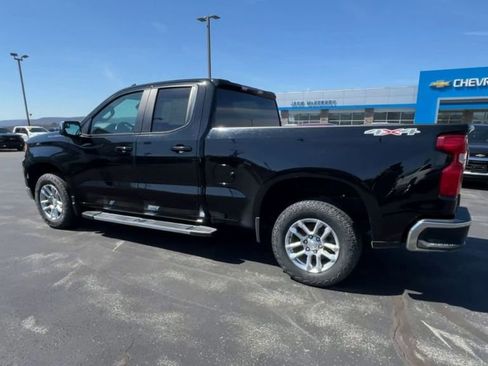 Used 2023 Chevrolet Silverado 1500 LT AWD/4WD image 6