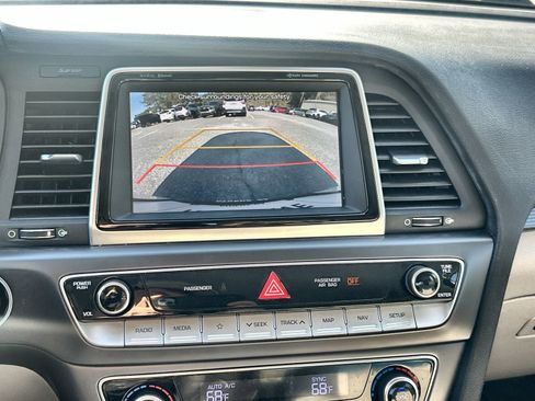 Used 2019 Hyundai Sonata Limited image 21