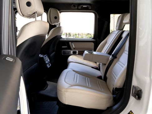 Used 2024 Mercedes-Benz G 550 image 19