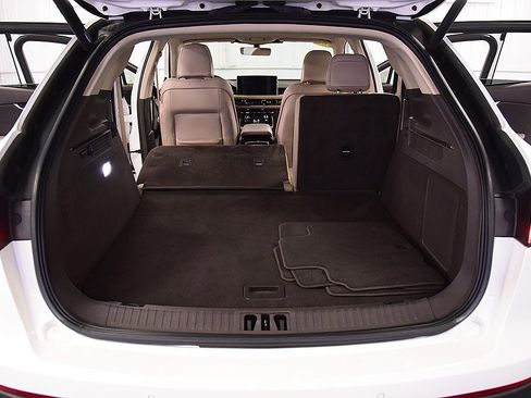 Used 2022 Lincoln Nautilus Reserve image 32