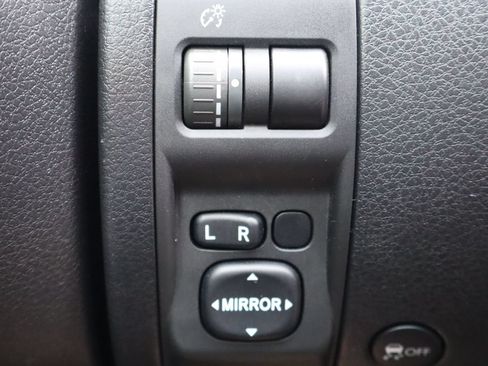 Used 2010 Subaru Impreza 2.5i AWD/4WD image 28