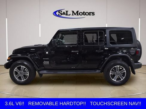Used 2023 Jeep Wrangler Unlimited Sahara AWD/4WD image 4