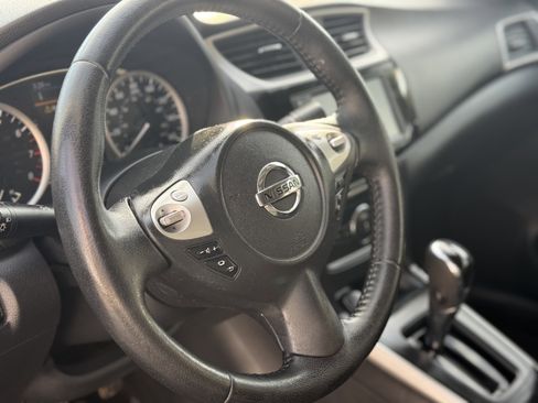 Used 2019 Nissan Sentra SV image 13