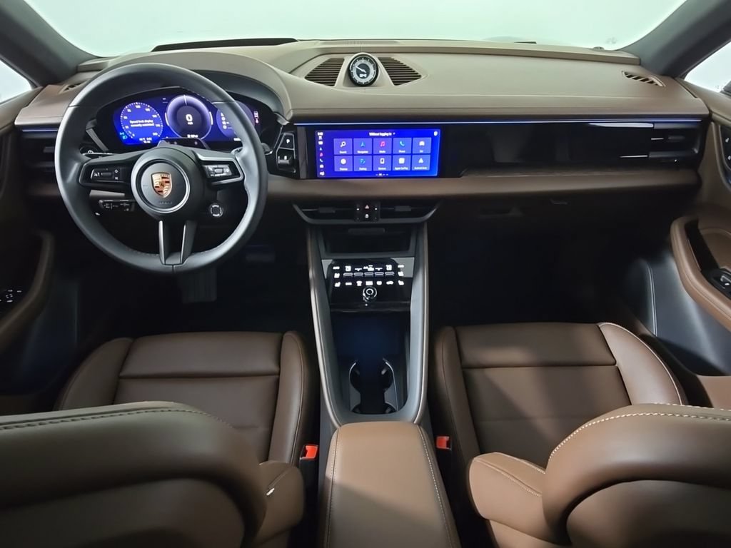Certified 2026 Porsche Macan 4 Electric AWD/4WD image 30