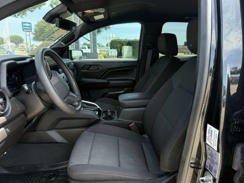 Certified 2024 Chevrolet Colorado Trail Boss w/ Technology Package AWD/4WD image 30
