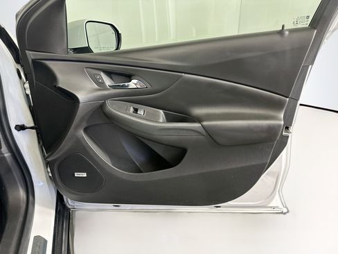 Used 2019 Chevrolet Volt Premier w/ Driver Confidence II Package FWD image 32