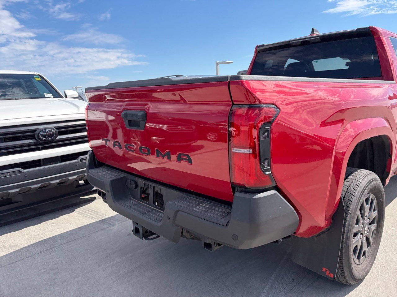 Used 2025 Toyota Tacoma SR w/ SR Upgrade Package RWD image 4