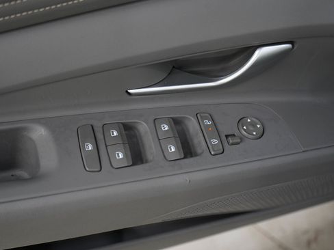 Used 2024 Hyundai Elantra SEL w/ Convenience Package FWD image 18