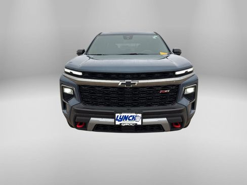 Used 2025 Chevrolet Traverse Z71 w/ Driver Confidence Package image 8