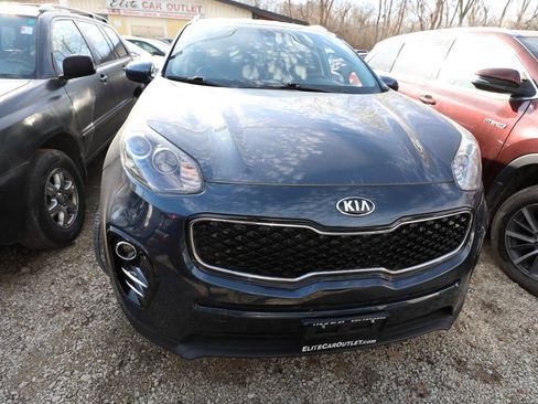 Used 2017 Kia Sportage EX image 3