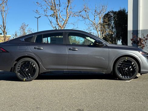 New 2026 Nissan Sentra SR w/ Floor Mat Package image 3