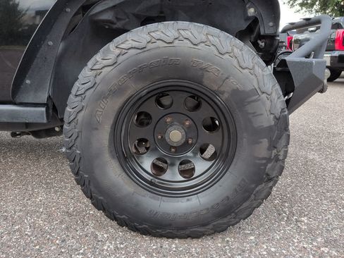Used 2018 Jeep Wrangler Unlimited Sport S AWD/4WD image 11