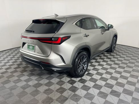 Used 2024 Lexus NX 250 FWD w/ Premium Package image 9