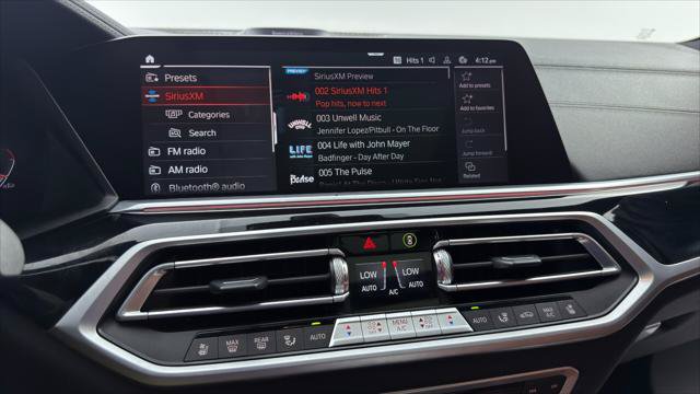Used 2022 BMW X7 M50i w/ Dynamic Handling Package AWD/4WD image 32