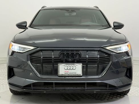 Used 2022 Audi e-tron Premium w/ Convenience Plus Package image 6