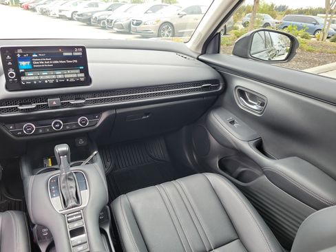 Certified 2024 Honda HR-V EX-L image 19