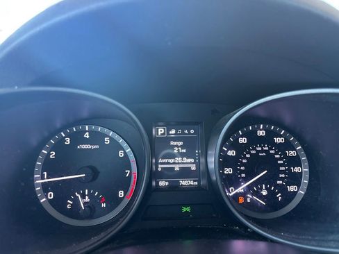 Used 2018 Hyundai Santa Fe Sport w/ Cargo Package FWD image 16