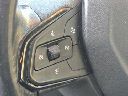 Certified 2023 Chevrolet Bolt EUV Premier FWD image 24