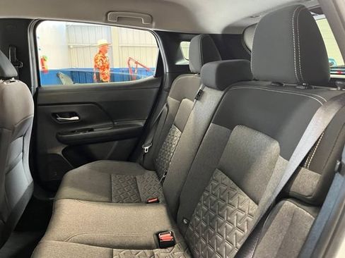 Used 2025 Nissan Kicks SV FWD image 18