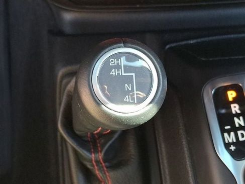 Used 2021 Jeep Wrangler Unlimited Rubicon AWD/4WD image 25