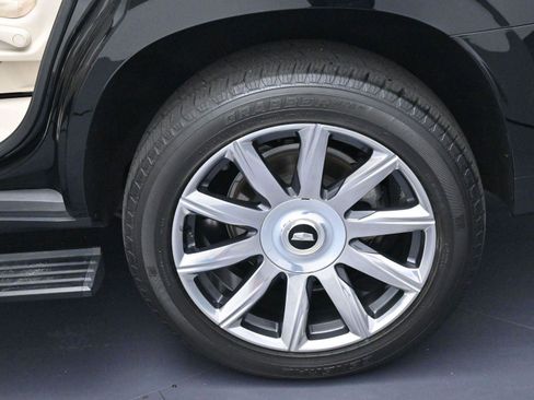 Used 2021 Cadillac Escalade Premium Luxury Platinum w/ Heavy-Duty Trailer Package image 44