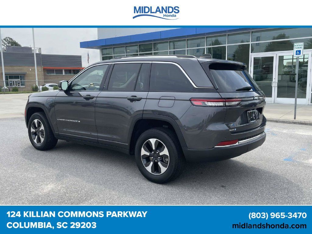 Used 2023 Jeep Grand Cherokee 4WD 4xe image 4
