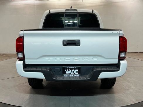 Used 2022 Toyota Tacoma SR w/ SR Convenience Package RWD image 4
