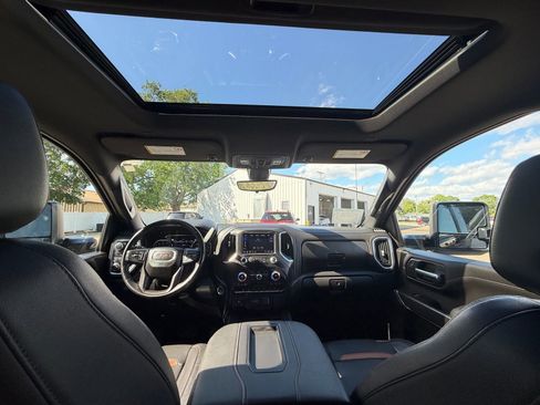 Used 2022 GMC Sierra 2500 AT4 w/ AT4 Premium Plus Package AWD/4WD image 34