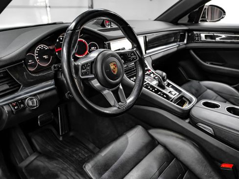 Used 2017 Porsche Panamera 4S image 3