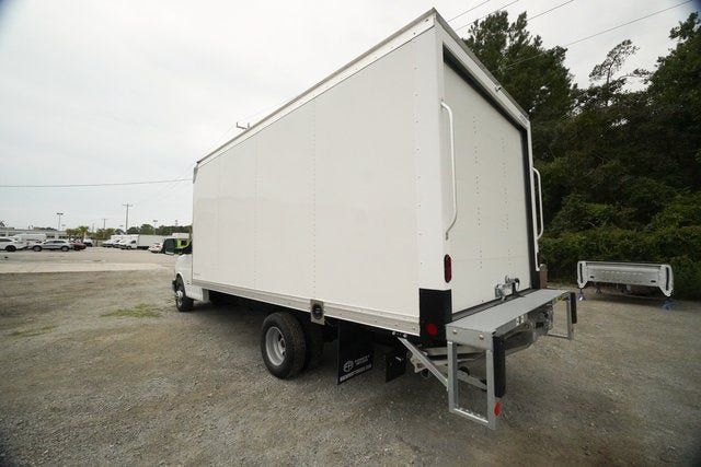 New 2026 GMC Savana 4500 w/ Power Convenience Package RWD image 5