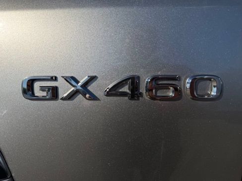 Used 2021 Lexus GX 460 Premium w/ Premium Package AWD/4WD image 8