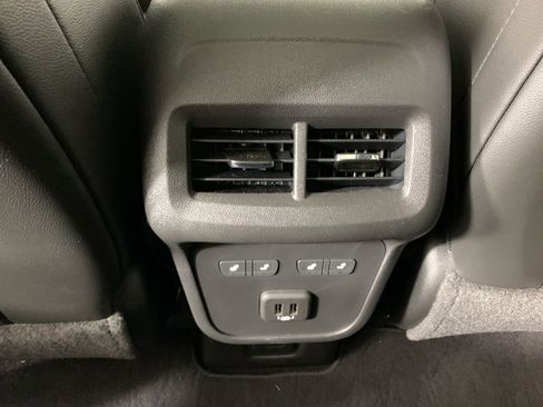 Used 2019 Chevrolet Equinox Premier image 32