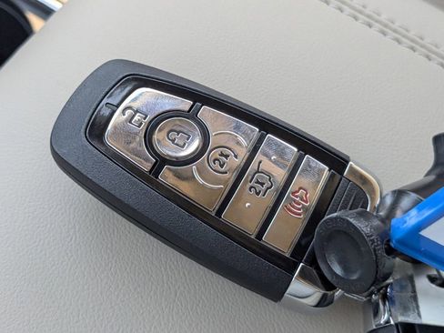 New 2026 Lincoln Corsair Premiere FWD image 33