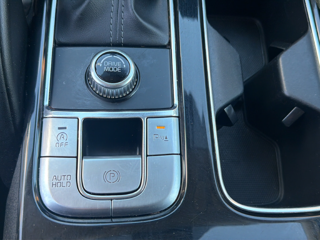 Used 2024 Kia Telluride LX FWD image 31