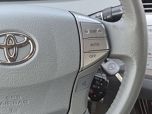 Used 2008 Toyota Avalon XLS FWD image 25