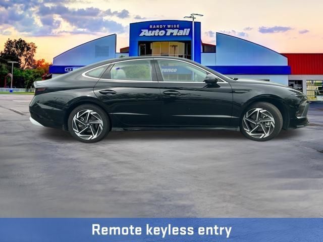 New 2026 Hyundai Sonata SEL FWD image 9